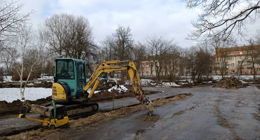 Na zdjęciu prace remontowe na terenie miasteczka ruchu drogowego, fot. Facebook/Radomsko Miasto Otwarte