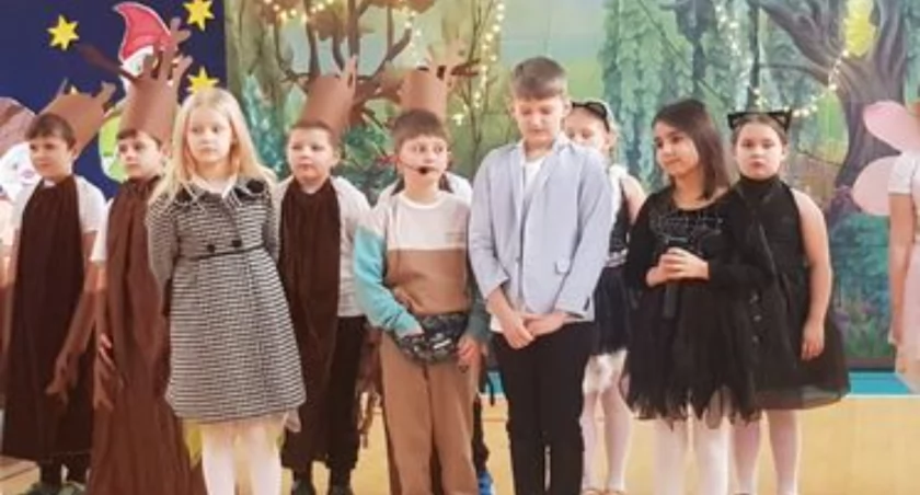 Na zdjęciu uczniowie Trójki