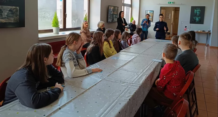 Na zdjęciu zajęcia w muzeum, fot. Facebook/Muzeum Regionalne