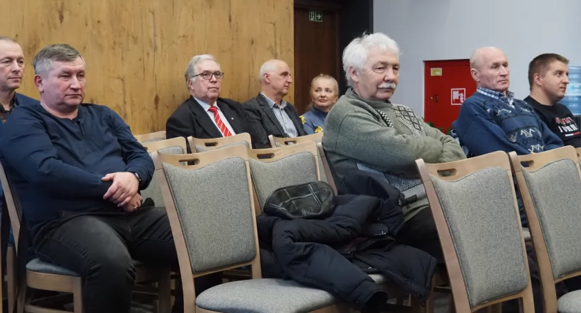 Na zdjęciu mieszkańcy Narutowicza, którzy przyszli na ostatnią sesję Rady Miasta