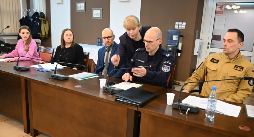 Na zdjęciu uczestnicy posiedzenia, fot. Facebook/Starostwo Powiatowe