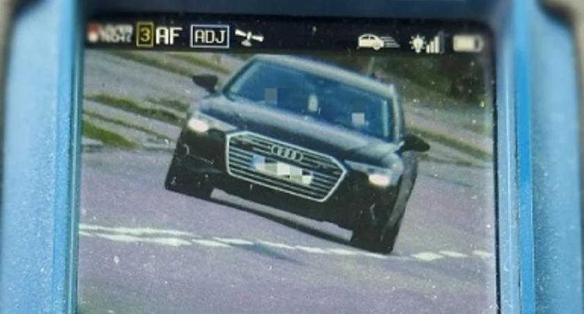 Na zdjęciu audi, którym kierował 60-latek, fot. KPP Radomsko