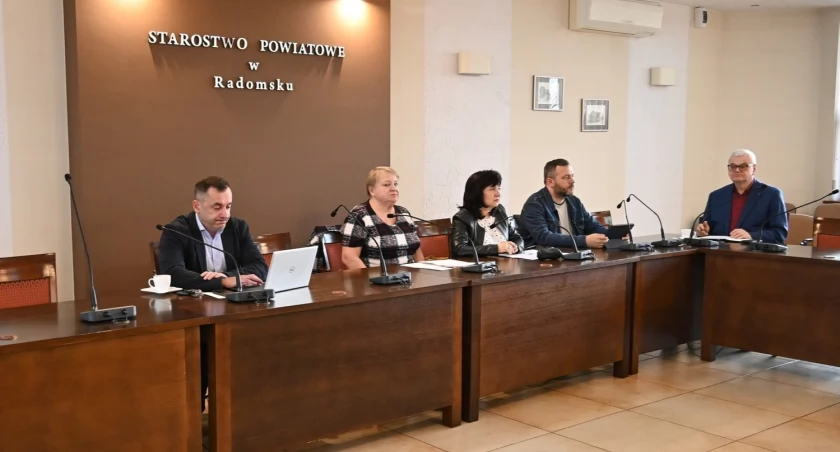 Na zdjęciu obrady komisji w starostwie, fot. Facebook/Starostwo Powiatowe