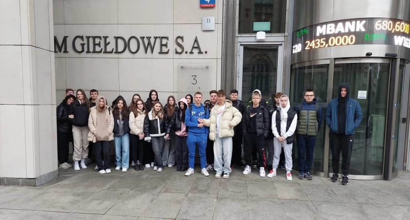 Na zdjęciu uczniowie Ekonomika podczas wizyty na GPW, fot. ZSE w Radomsku