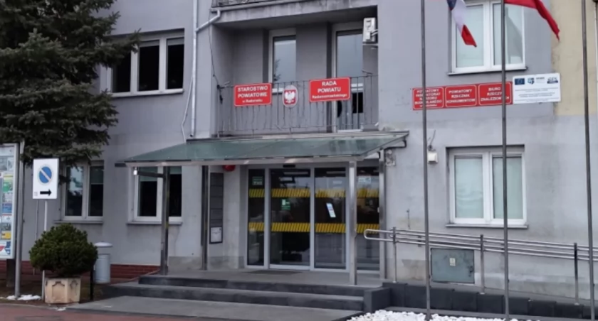 Na zdjęciu siedziba powiatu radomszczańskiego
