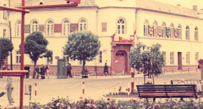 Na zdjęciu: Jubileusz. Ratusz 1966 r. Fot. M. Wuro