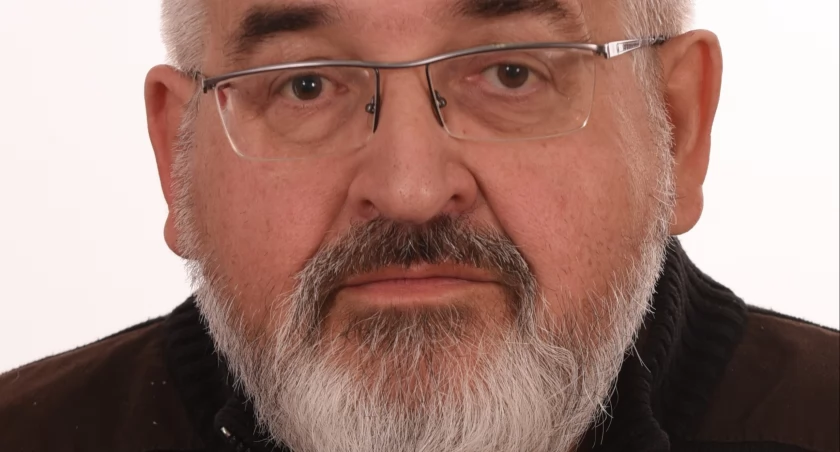 Na zdjęciu: Grzegorz Drzewowski zamieszkał na wsi, za namową żony