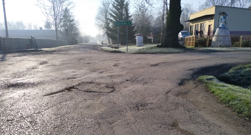 Na zdjęciu droga w Piaszczycach