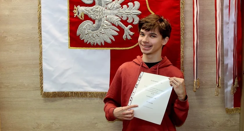 Na zdjęciu Kacper Guziak, laureat Olimpiady Języka Łacińskiego