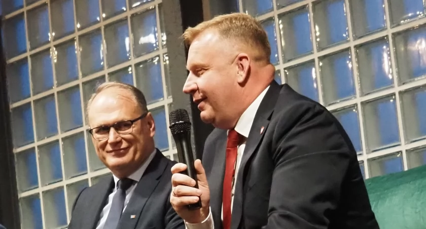Na zdjęciu: Jarosław Ferenc i Łukasz Więcek na debacie prezydenckiej, 3 kwietnia