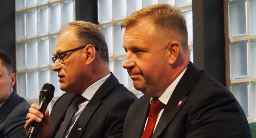 Na zdjęciu Jarosław Ferenc i Łukasz Więcek podczas debaty prezydenckiej