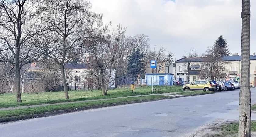 Na zdjęciu: W tym miejscu deweloper wybuduje bloki