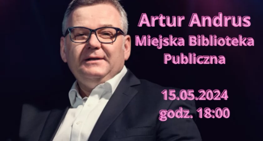 Na zdjęciu Artur Andrus, fot. Facebook/Miejska Biblioteka Publiczna Radomsko 