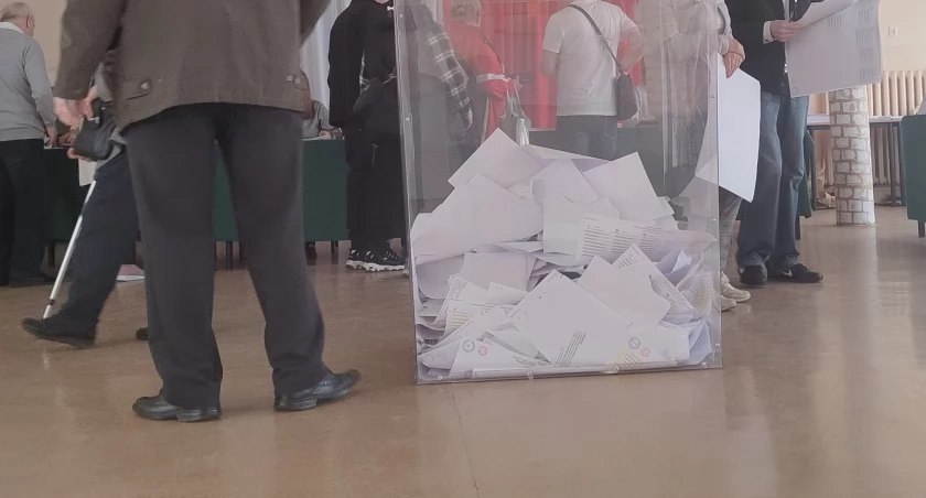 Na zdjęciu: Głosowanie w jednym z lokali