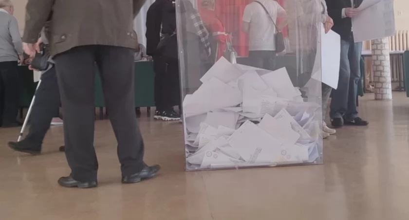Na zdjęciu lokal wyborczy w Radomsku