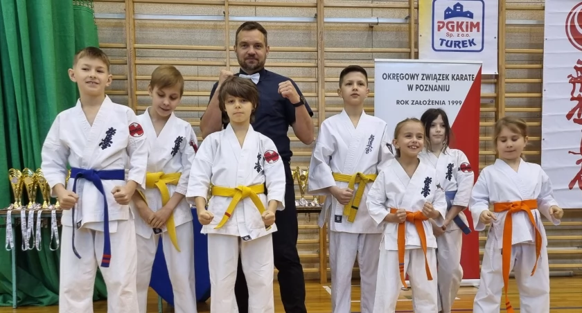 Na zdjęciu zawodnicy Randori i sensei Michał Błach