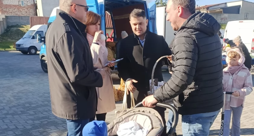Na zdjęciu: Jarosław Bąkowicz podczas kampanii, fot. Facebook/Jarosław Bąkowicz