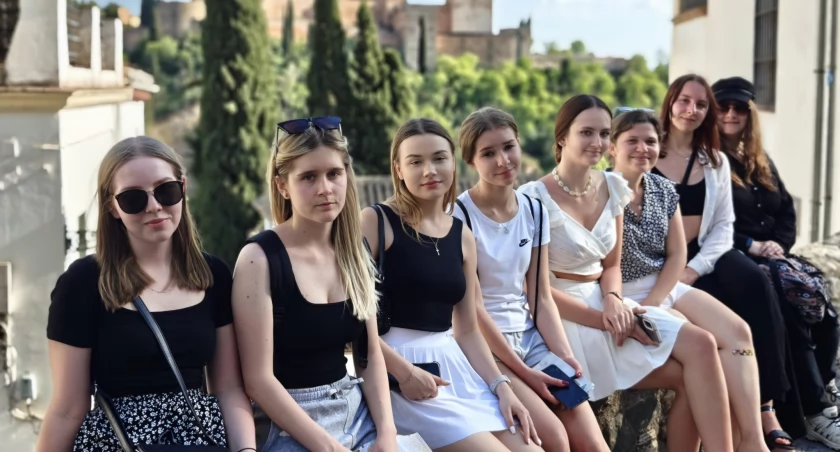 Na zdjęciu młodzież z Ekonomika
