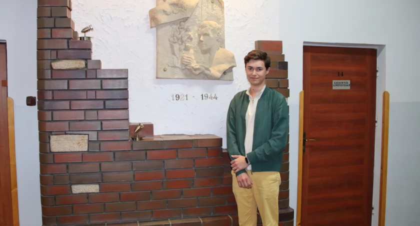 Na zdjęciu finalista Cyprian Oziębała, fot. II LO w Radomsku