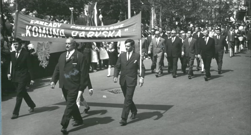 Obchody 1 maja. Lata 80. Fot. Zbiory muzeum
