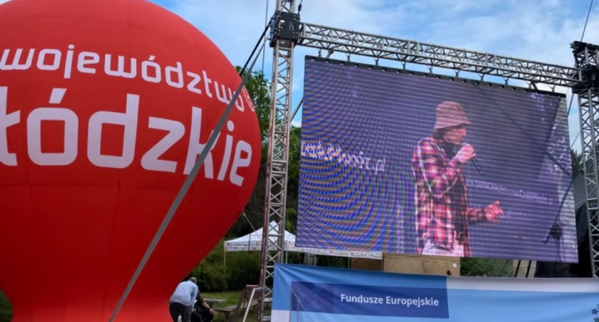 Na zdjęciu raper Vix.N