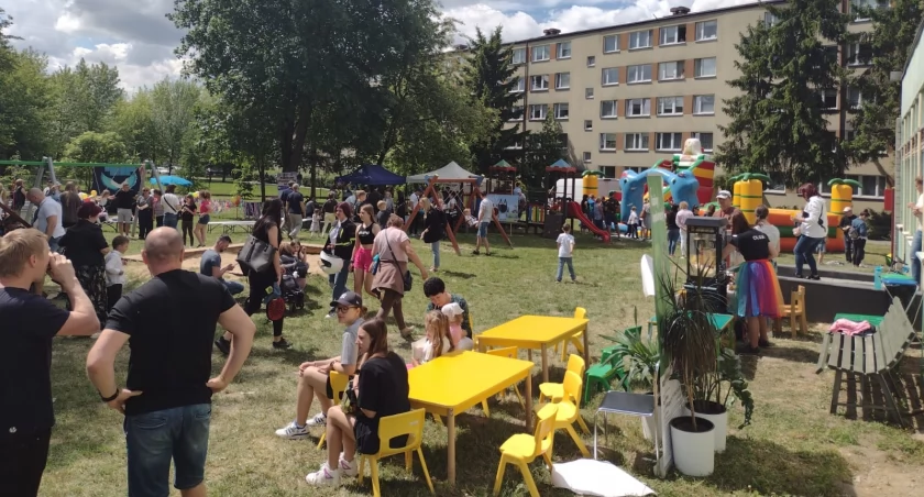Na zdjęciu piknik w PP nr 10