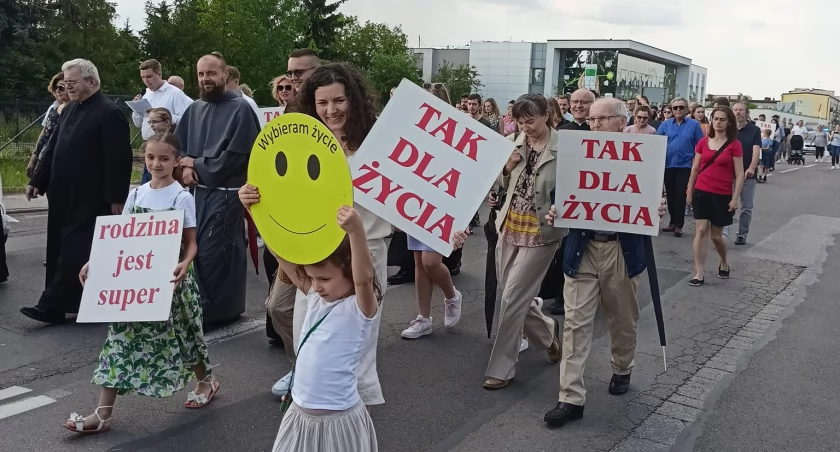 Na zdjęciu uczestnicy marszu, fot. Facebook/Parafia pw. św. Lamberta