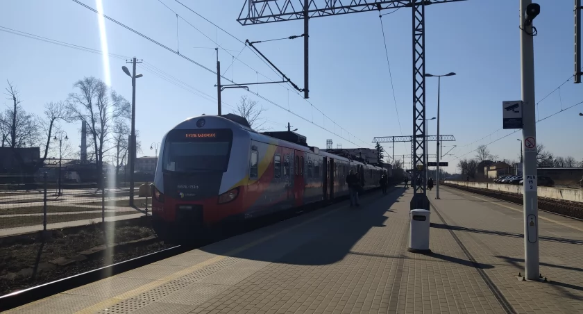 Na zdjęciu: Pociąg na stacji PKP w Radomsku