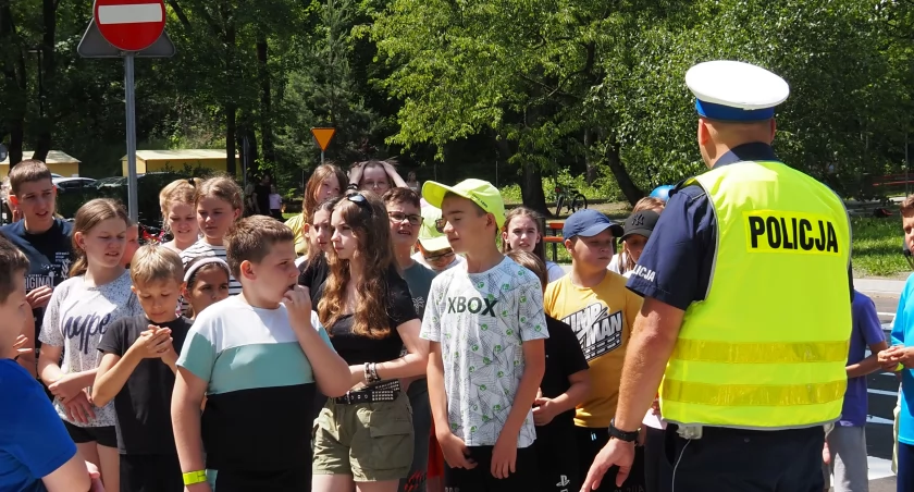 Na zdjęciu uczestnicy przystępujący do egzaminu 