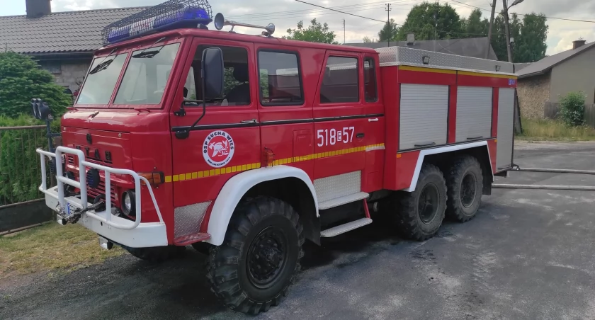 Na zdjęciu wóz straży OSP Sucha Wieś, strażacy zostali wezwani na miejsce zdarzenia, fot. Facebook/OSP Sucha Wieś