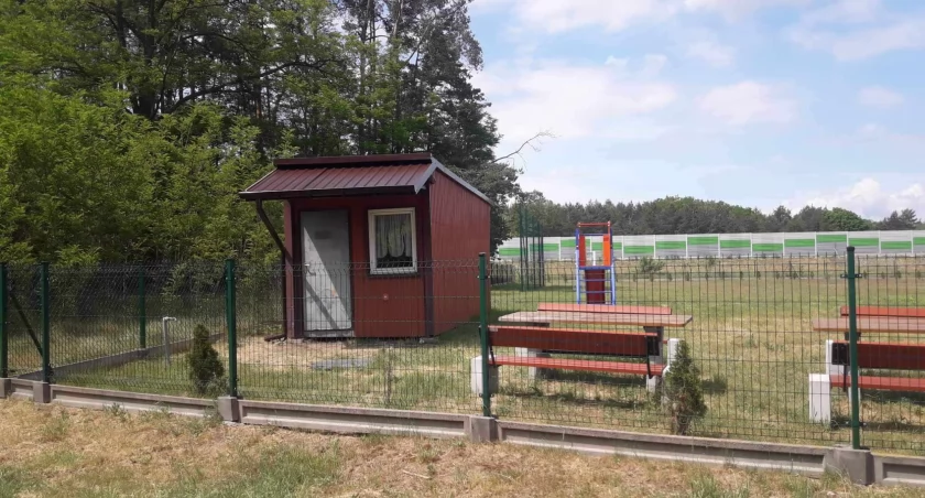 Na zdjęciu plac zabaw w gminie Dobryszyce, fot. nadesłane przez czytelniczkę