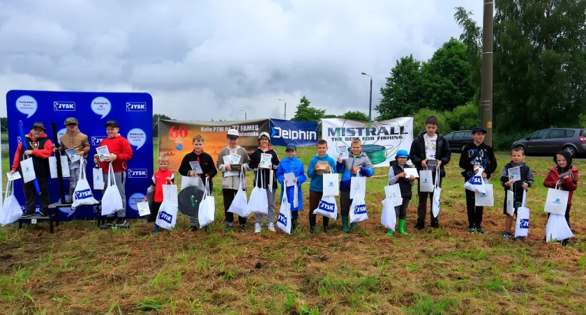 Na zdjęciu zwycięzcy zawodów, fot. Facebook/Starostwo Powiatowe