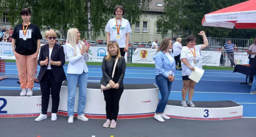 Na zdjęciu: Paulina Kaczmarczyk na najwyższym stopniu podium, fot. WTZ Radomsko