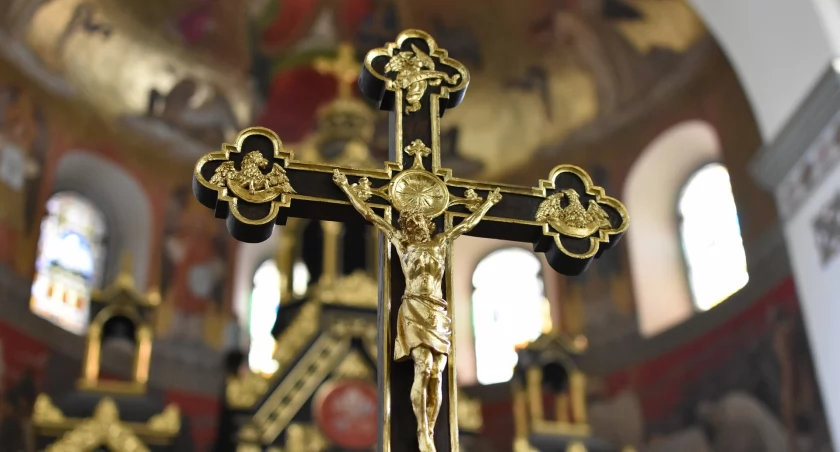 Na zdjęciu: Krzyż w kościele katolickim