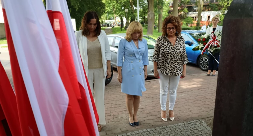 Na zdjęciu: Kamila Malinowska-Sztangreciak, Małgorzata Kańska-Kipigroch i Wioletta Wypych, fot. Facebook/UM Radomsko