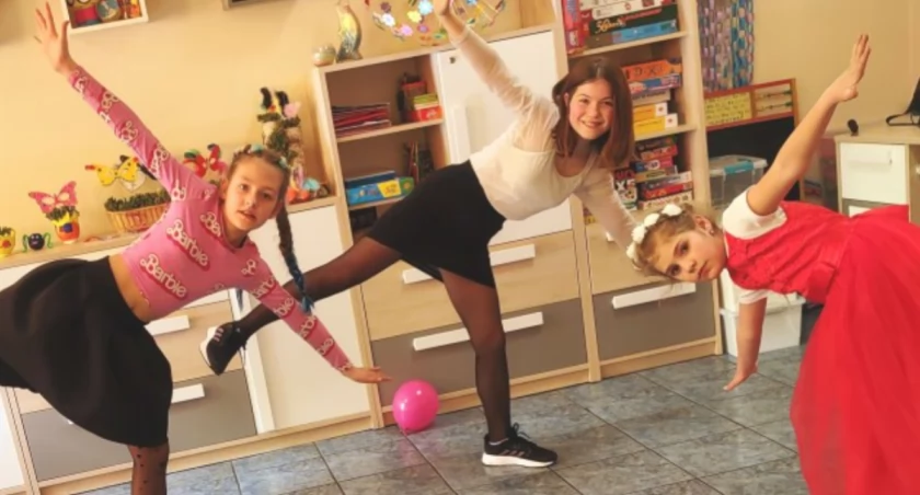 Na zdjęciu zajęcia dzieci, fot. Placówki Wsparcia Dziennego w Radomsku