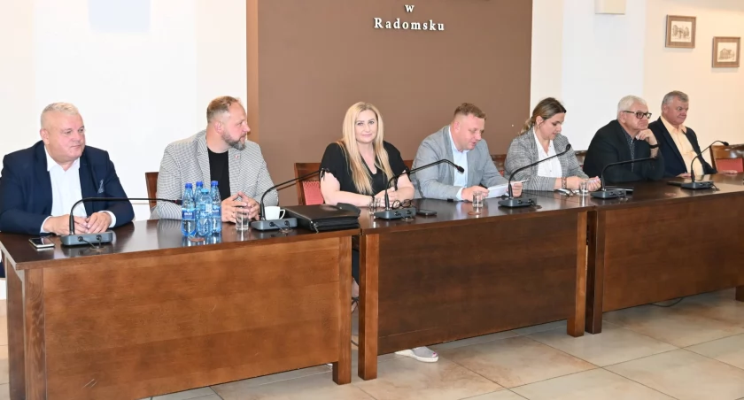 Na zdjęciu: Członkowie Rady Społecznej szpitala, fot. Facebook/ Starostwo Powiatowe