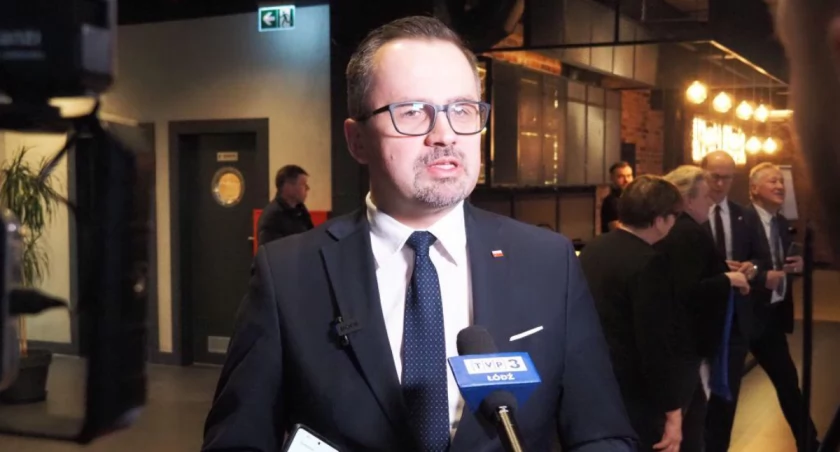 Na zdjęciu: Poseł PiS Krzysztof Horała podczas spotkania wyborczego w Radomsku