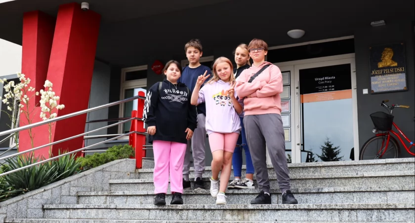 Na zdjęciu: Dominik, Marysia, Milena, Amelia, Oliwia i Bartosz