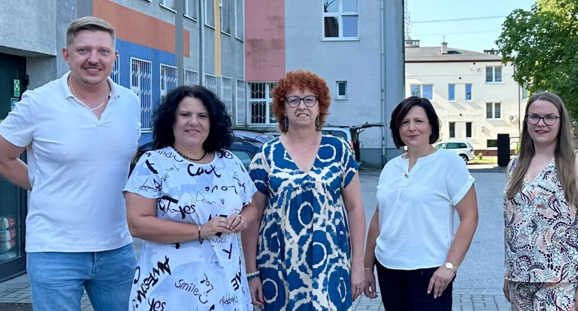 Na zdjęciu: Nieformalna grupa, Paweł Aulich, Agnieszka Skura-Garbaciak, Renata Langier, Anna Krzyszkowska-Cudak i Aneta Bogdan