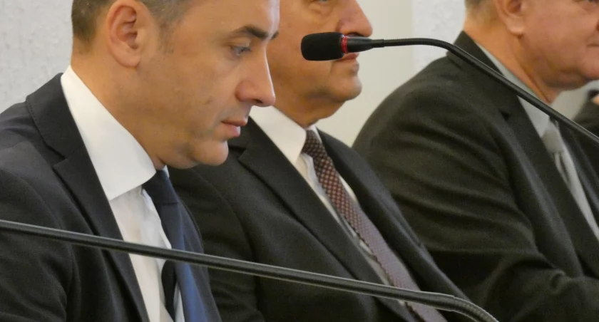 Na zdjęciu: Radni powiatowi podczas sesji