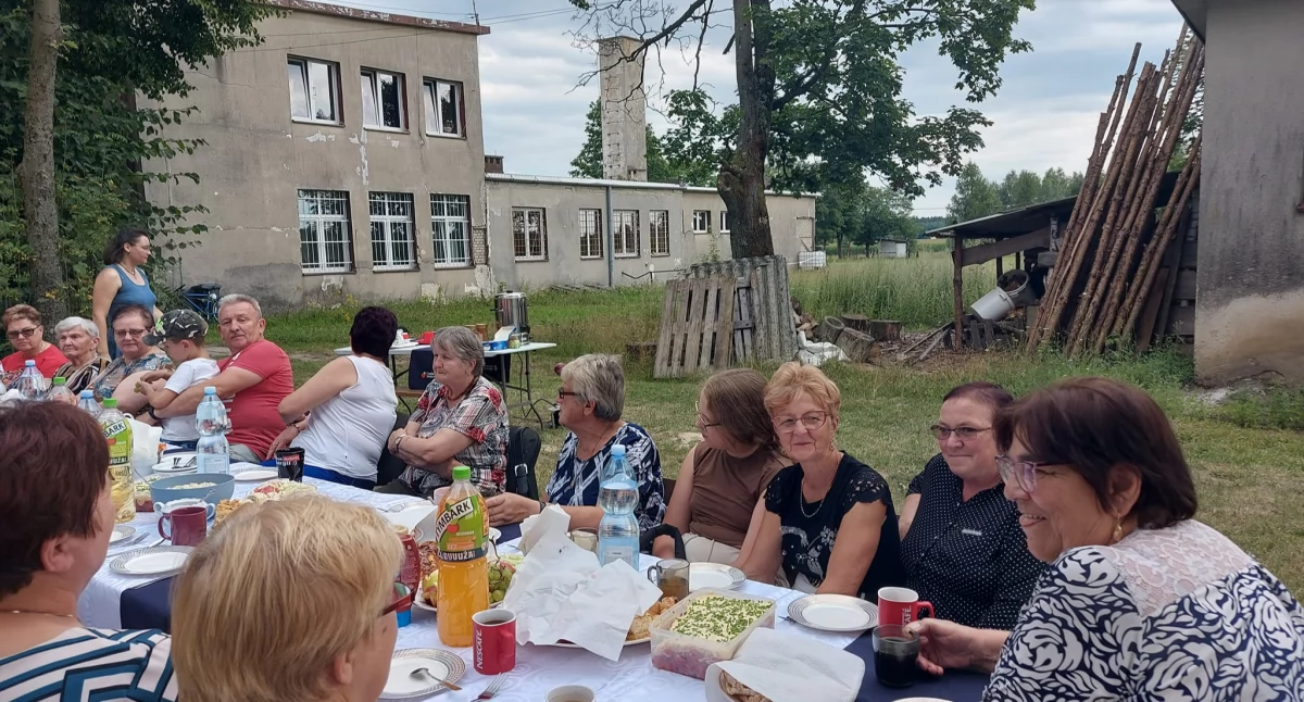 Na zdjęciu spotkanie w ramach projektu Danie Wspólnych Chwil z Fundacją Biedronki, fot. Facebook/KGW Myśliwczów