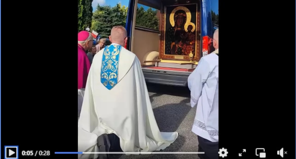 Na zdjęciu proboszcz podczas u uroczystości w Rzejowicach, 28 lipca, fot. FB parafii pw. Wszystkich Świetych