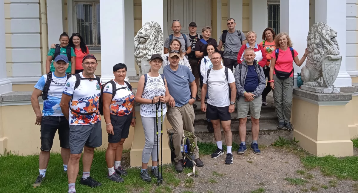 Na zdjęciu zwolennicy trekkingu, fot. Facebook/MOSiR Radomsko