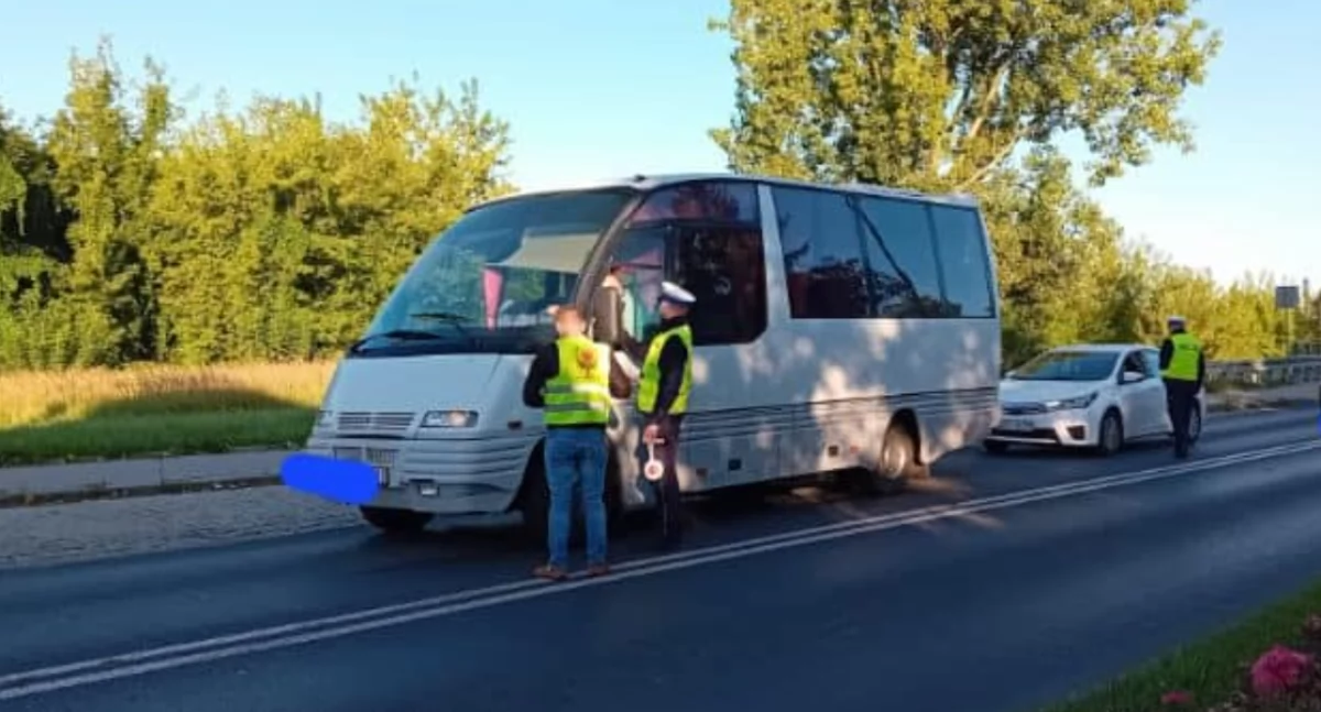 Na zdjęciu kontrola trzeźwości, fot. Facebook/Klub Wzajemnej Pomocy Szansa Radomsko