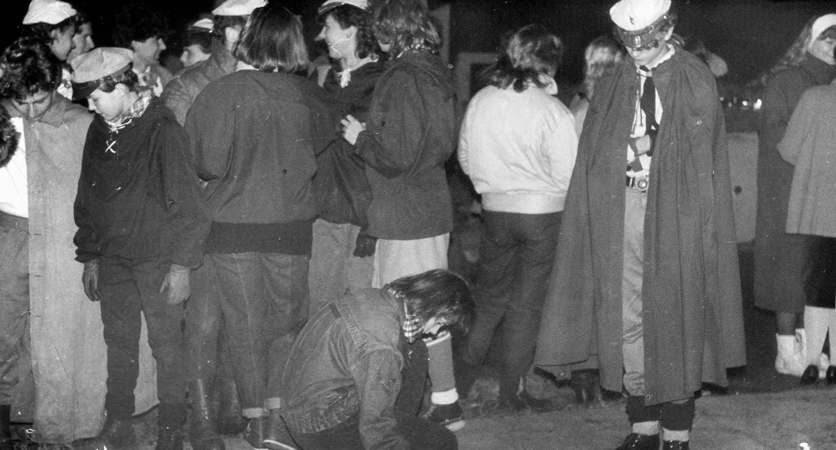 Na zdjęciu uroczystości 1 listopada, Radomsko, lata 80., fot. Jacek Kaszyński