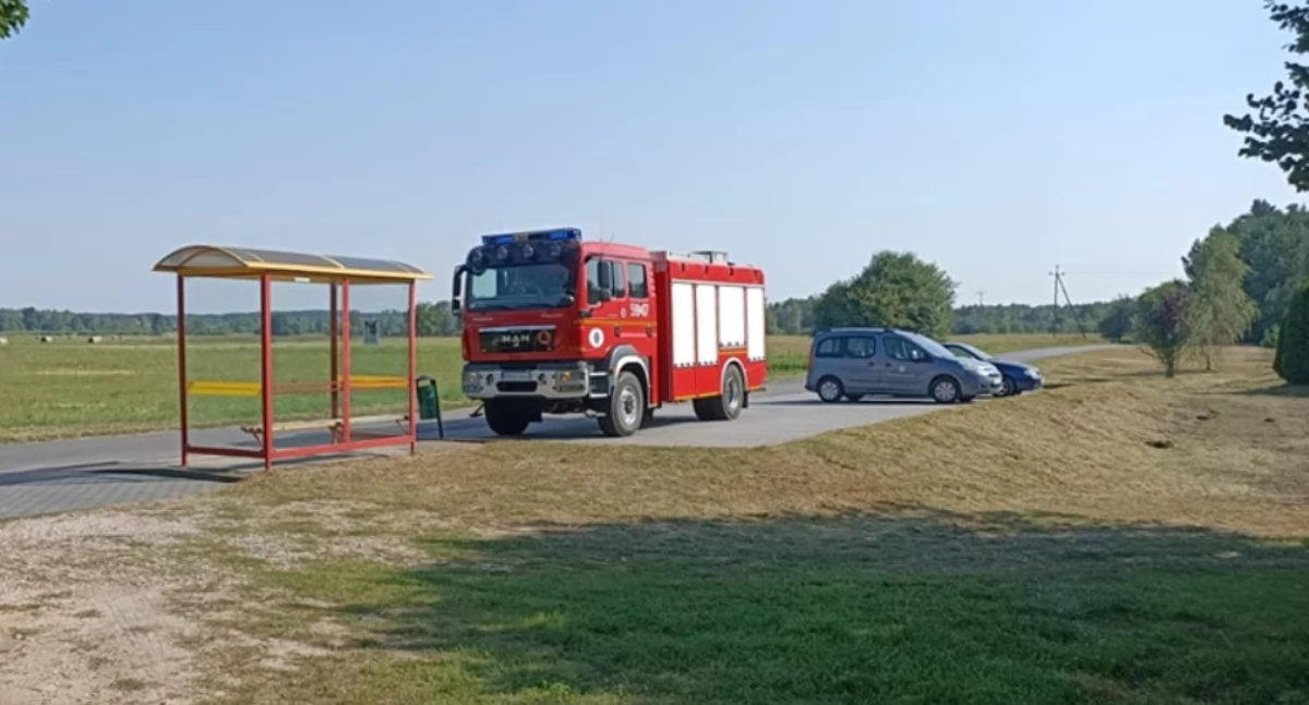 Na zdjęciu: Straż pożarna z Kamieńska w miejscowości Danielów, fot. Facebook/OSP Kamieńsk