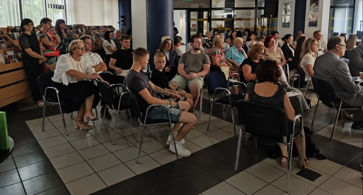 Na zdjęciu wspomnienia z ubiegłorocznego Narodowego Czytania, fot. Facebook/Miejska Biblioteka Publiczna