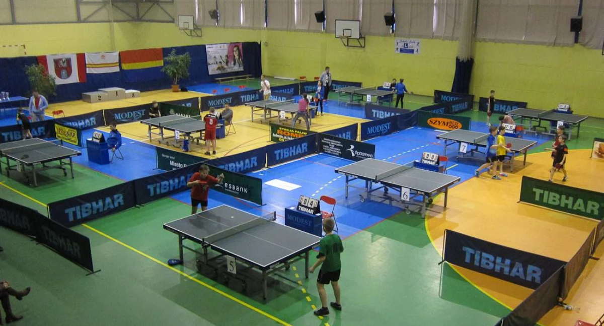Na zdęciu rozgrywki sportowe, fot. Facebook/Powiatowy Szkolny Związek Sportowy w Radomsku 