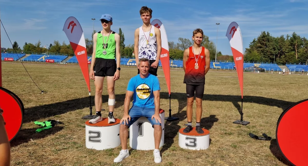 Biegi, Biegi Udane starty biegaczy Athletics Radomsko Kielcach Łodzi - zdjęcie, fotografia